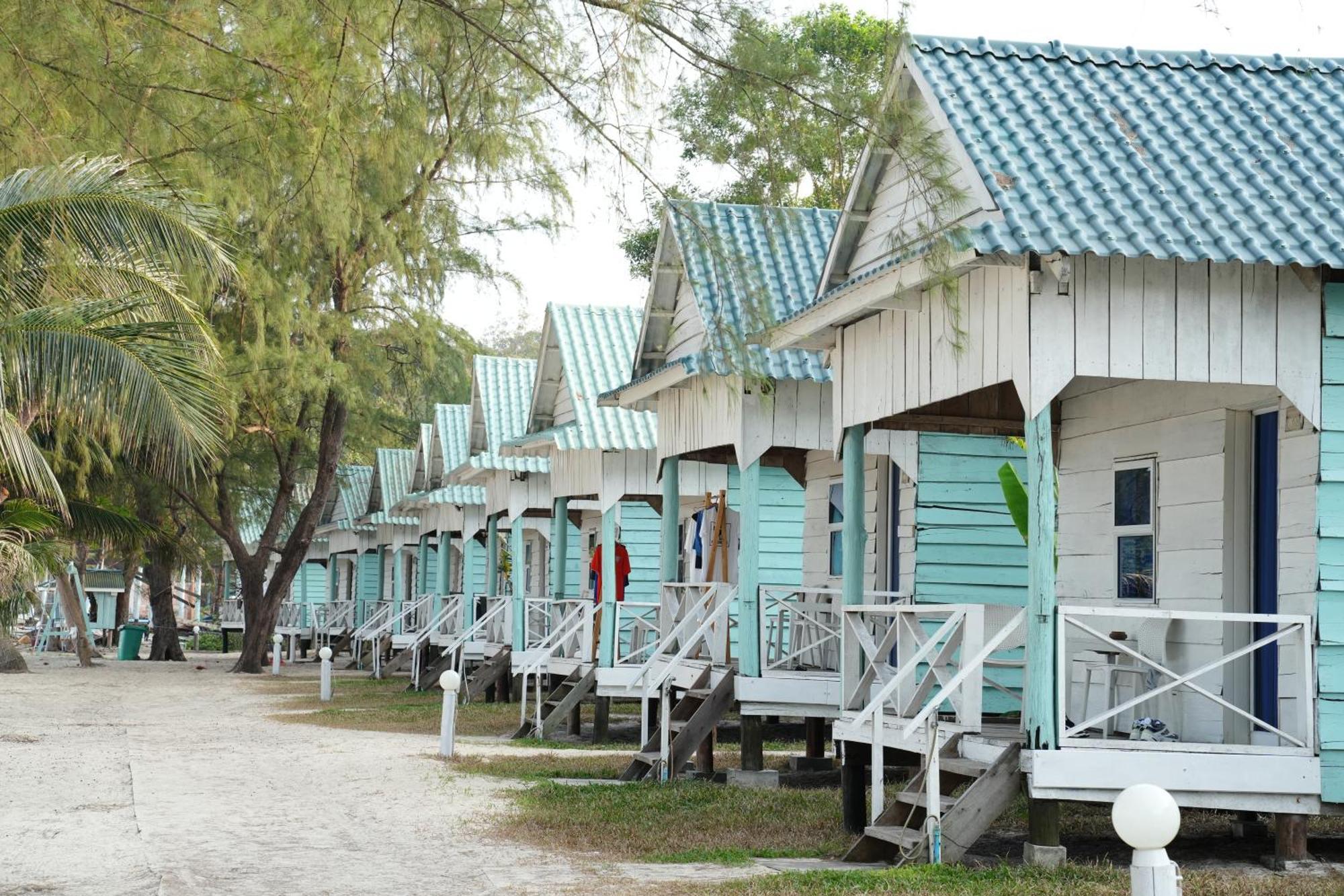 Sandy Beach Bungalows By Ehm 코롱 산로엠 외부 사진