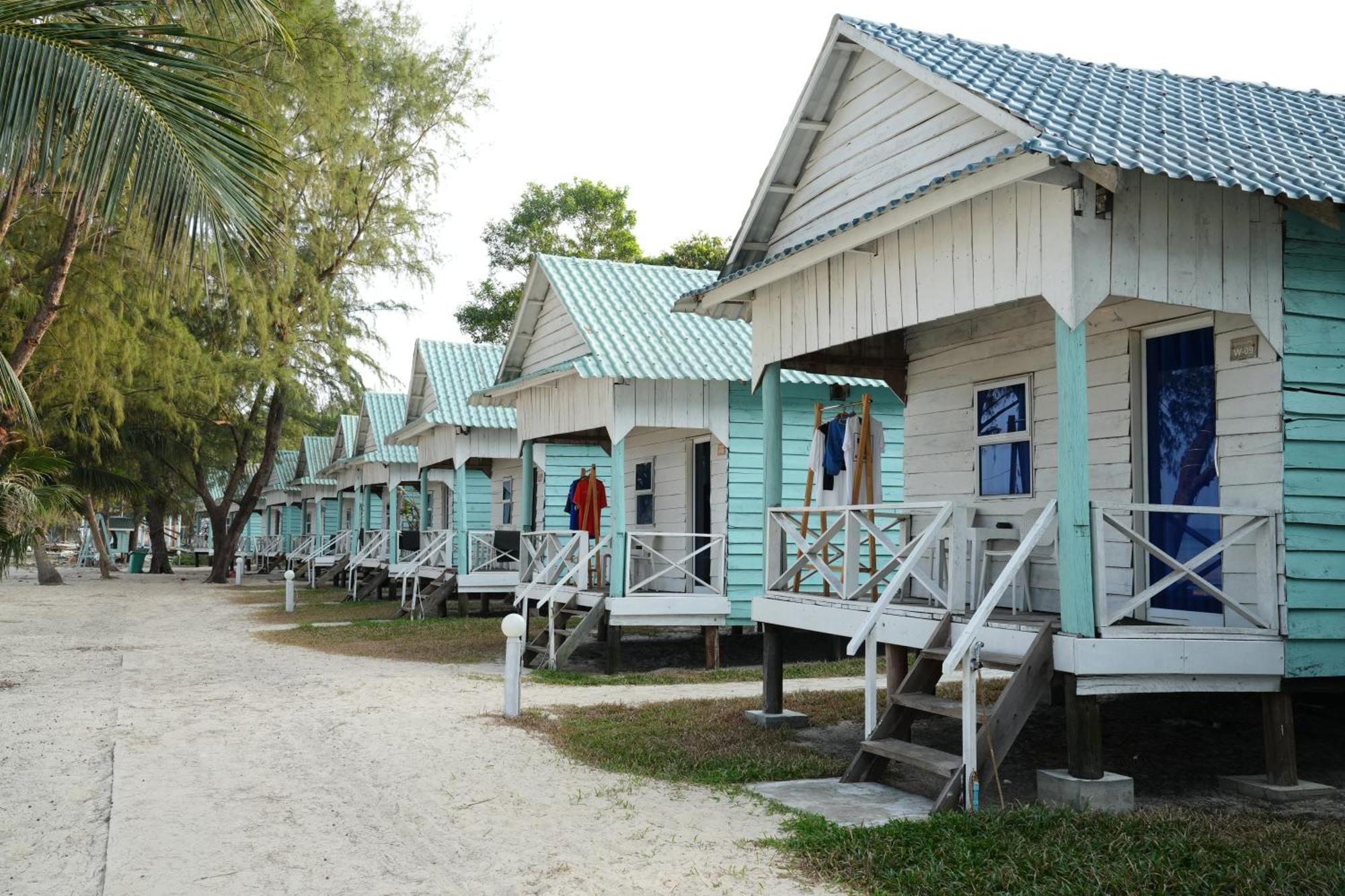 Sandy Beach Bungalows By Ehm 코롱 산로엠 외부 사진